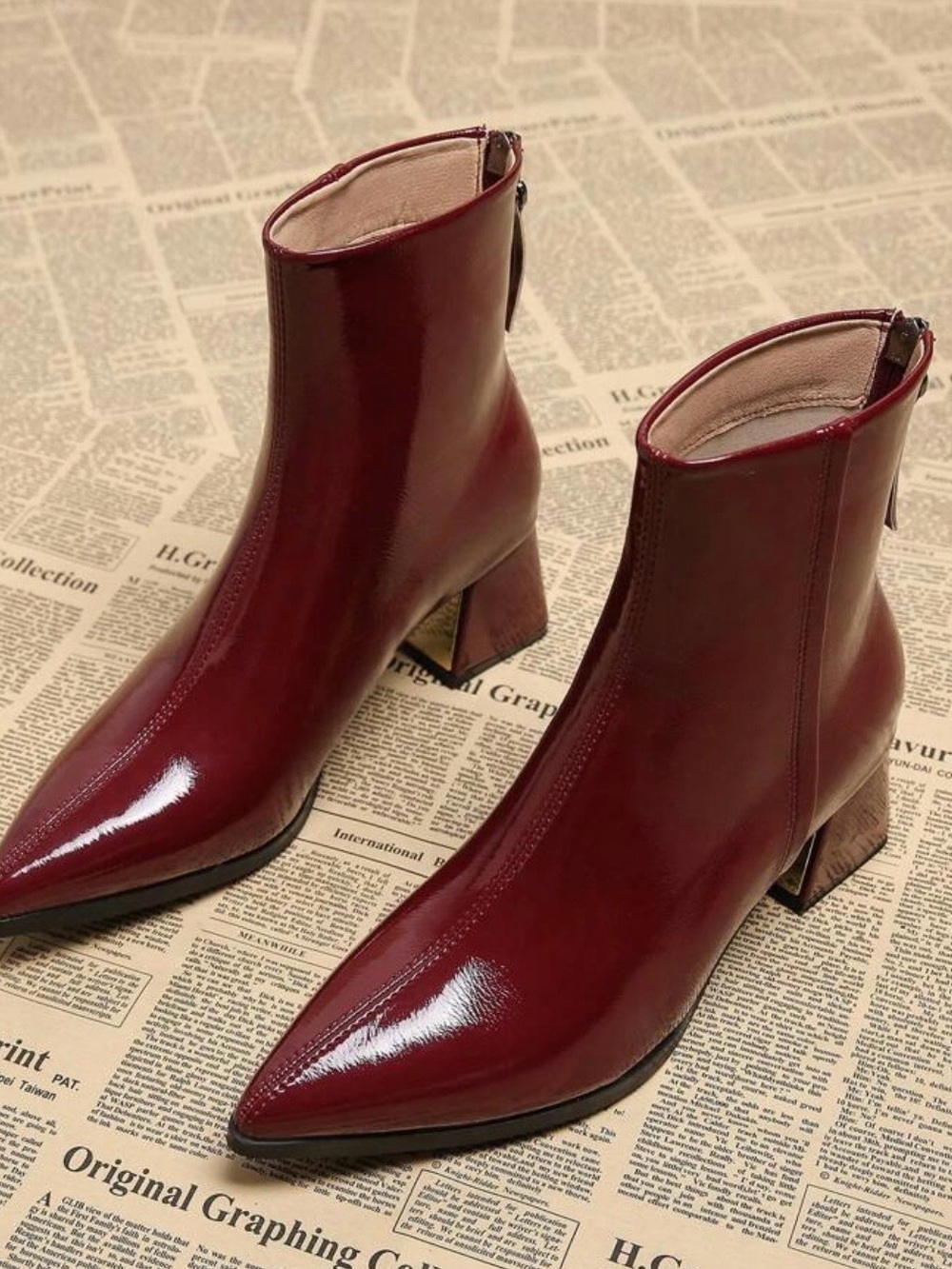Women's Pointed-Toe Ankle Boots in Burgundy Size 7